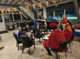 Sinterklaasfeest bij S.K.N.W.K. voor JO7-1 van vrijdag 1 december 2023 (168/180)